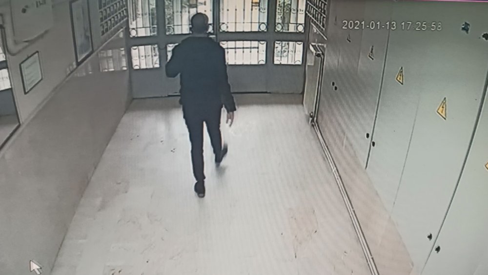"Sevgilisi evi yakıp kaçmış. Ama kadını kurtardılar''  Şüpheli güvenlik kamerasında  