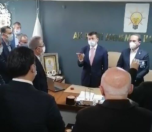 Cumhurbaşkanı Erdoğan'dan Menemen'e tebrik telefonunda;  MECLİSTEKİ DAĞILIMI SORDU