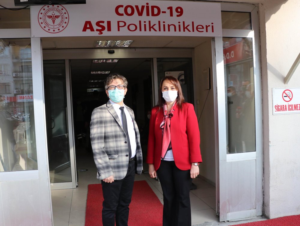 Denizli'de 17 bin sağlık çalışanı aşı olacak