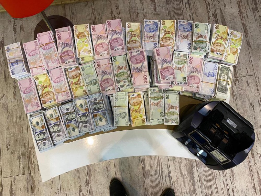 E-posta gönderdikleri kadına, 'casus yazılım' ile şantaj yapanlar adliyede