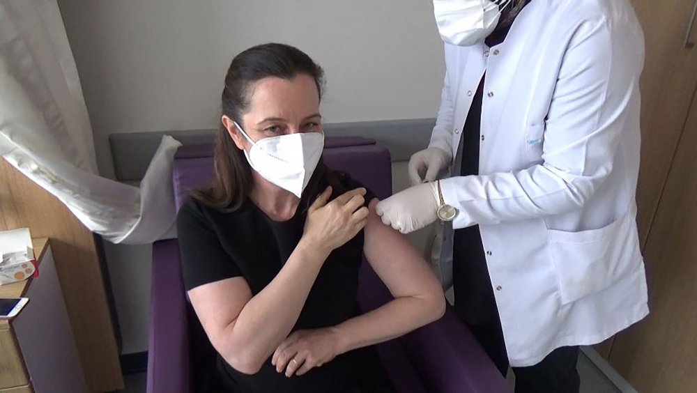 İntörn doktorlar da aşılanıyor