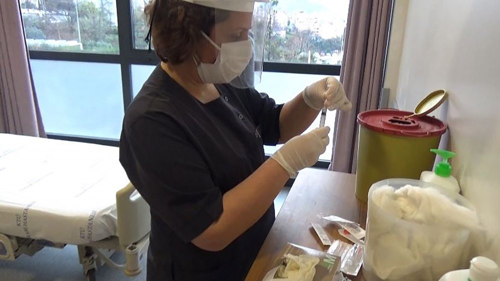 İntörn doktorlar da aşılanıyor