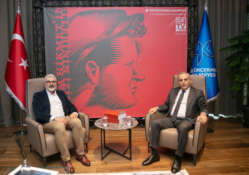 Nazım Hikmet’e armağan edilen ‘Ellerinin İzinde’ kitabının lansmanı yapıldı