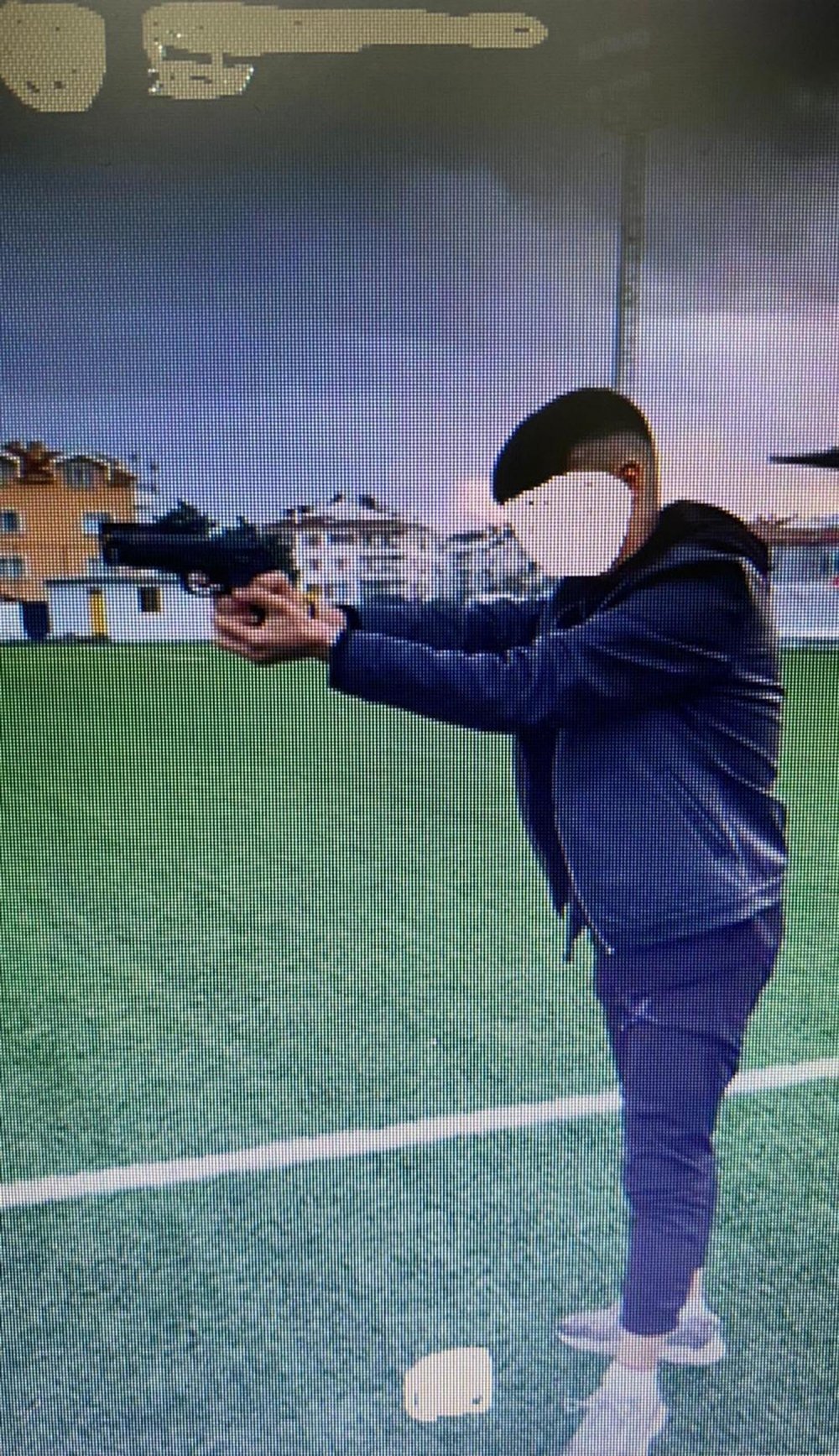 Şiddet içerikli dizilere özenip, bellerinde tabanca ile gezince başlarına iş açıldı