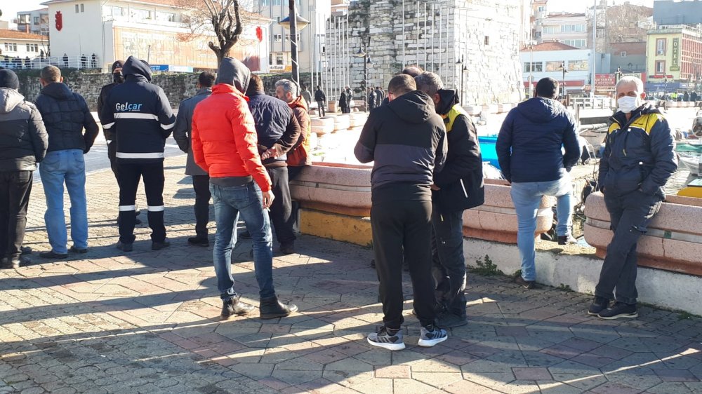 Tabancayla kalbine ateş eden genç ağır yaralandı
