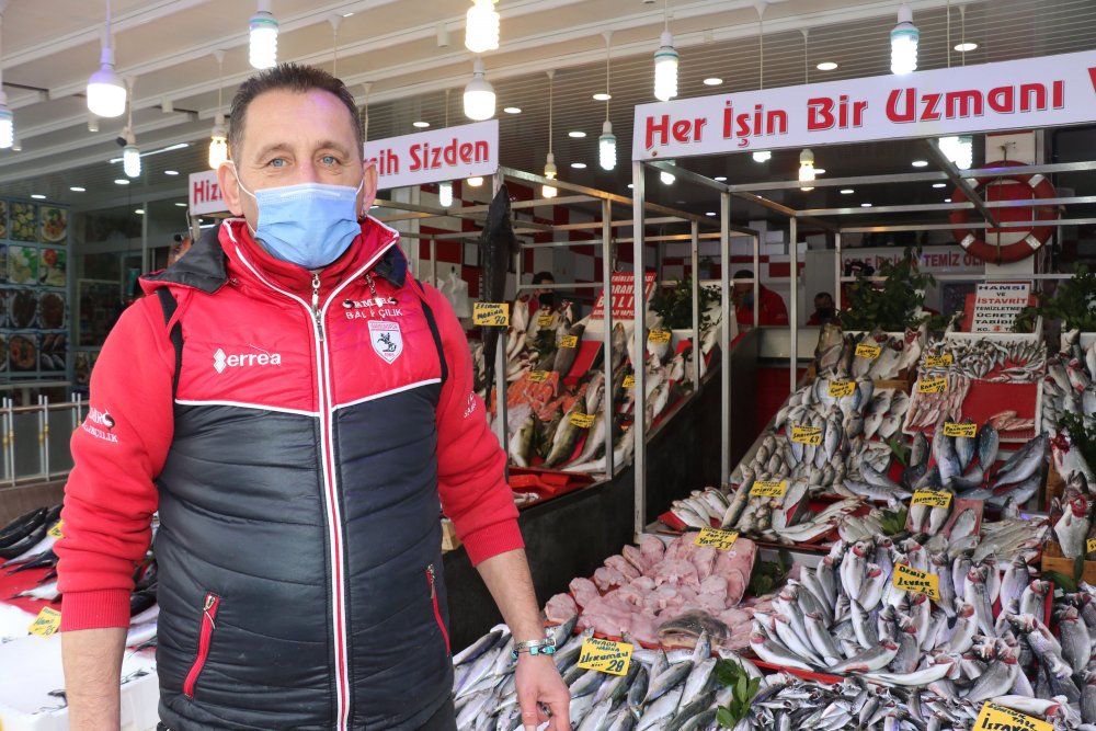 Tezgahlarda barbun, mezgit ve çinakopa talep arttı
