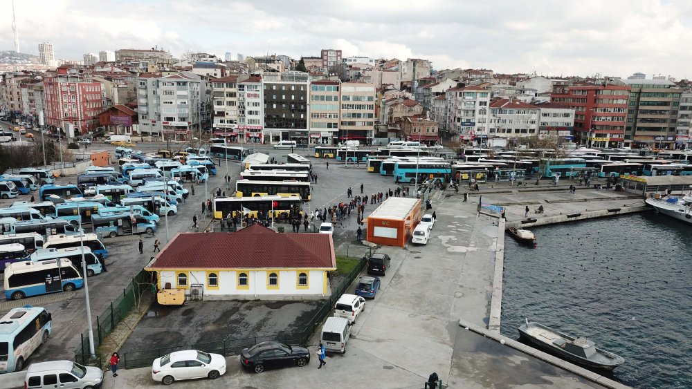 Toplu ulaşımda HES kodu kuyrukları havadan fotoğraflandı
