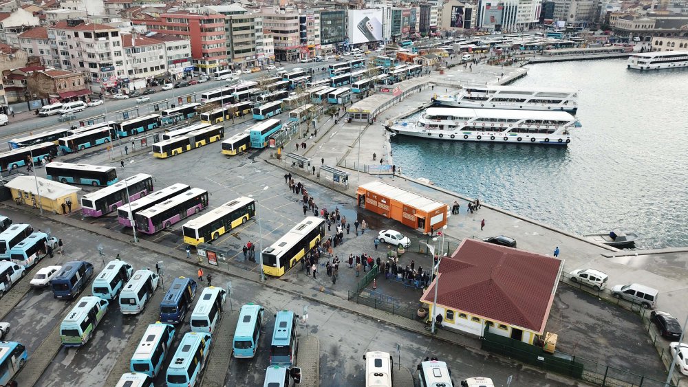 Toplu ulaşımda HES kodu kuyrukları havadan fotoğraflandı