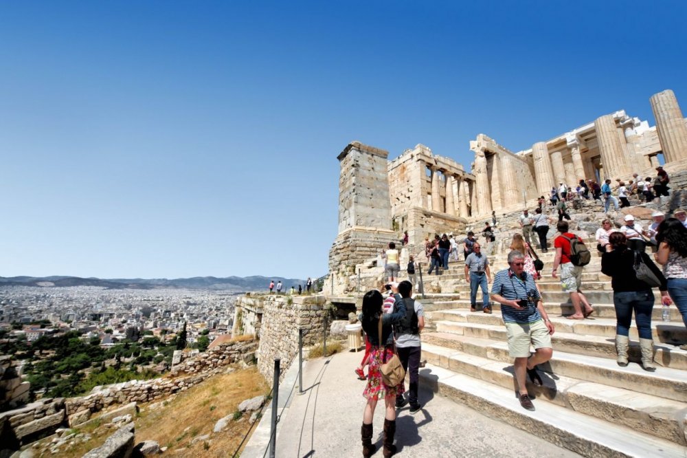 Yunanistan umudunu turizme bağladı: Ülkeye girişlerde aşı zorunluluğu aranmayacak
