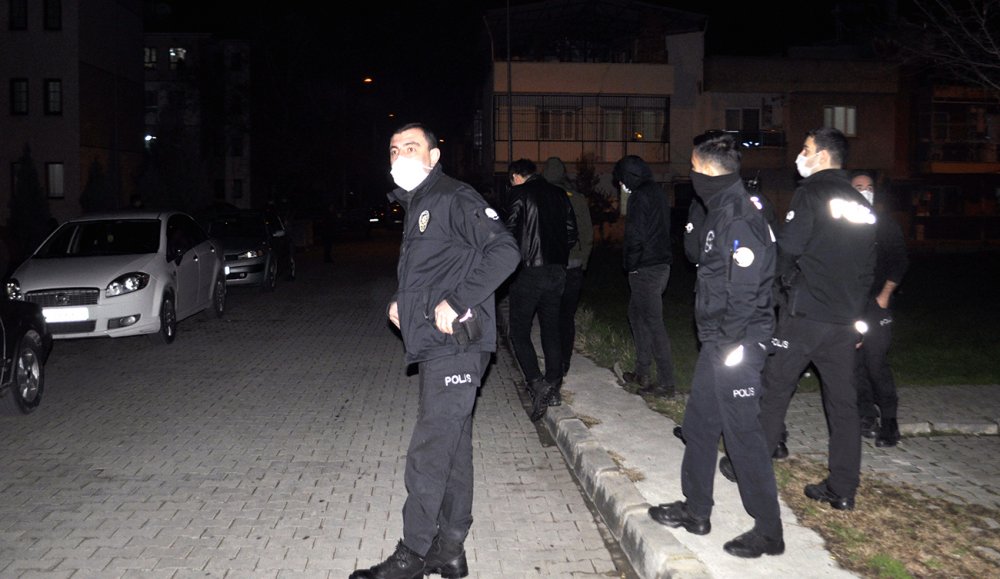 'Karımın ve çocuğumun hayatına son verdim diyerek asılsız ihbarda bulundu, gözaltına alındı