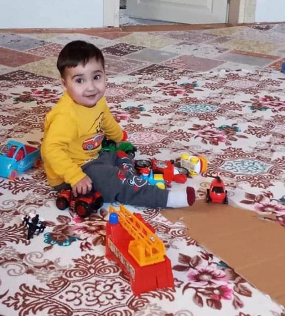4 yaşındaki Emir Seyit, kalbine yenik düştü