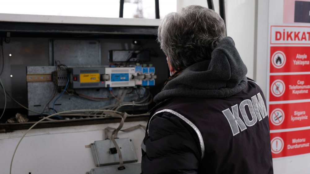 Akaryakıtta vergi kaçakçılarına 'Silici' operasyonunda, 7 istasyon sahibine gözaltı