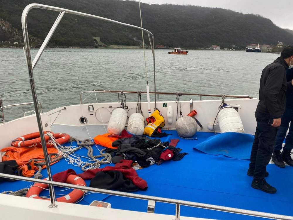 Bartın’da 12 personeli bulunan kuru yük gemisi battı