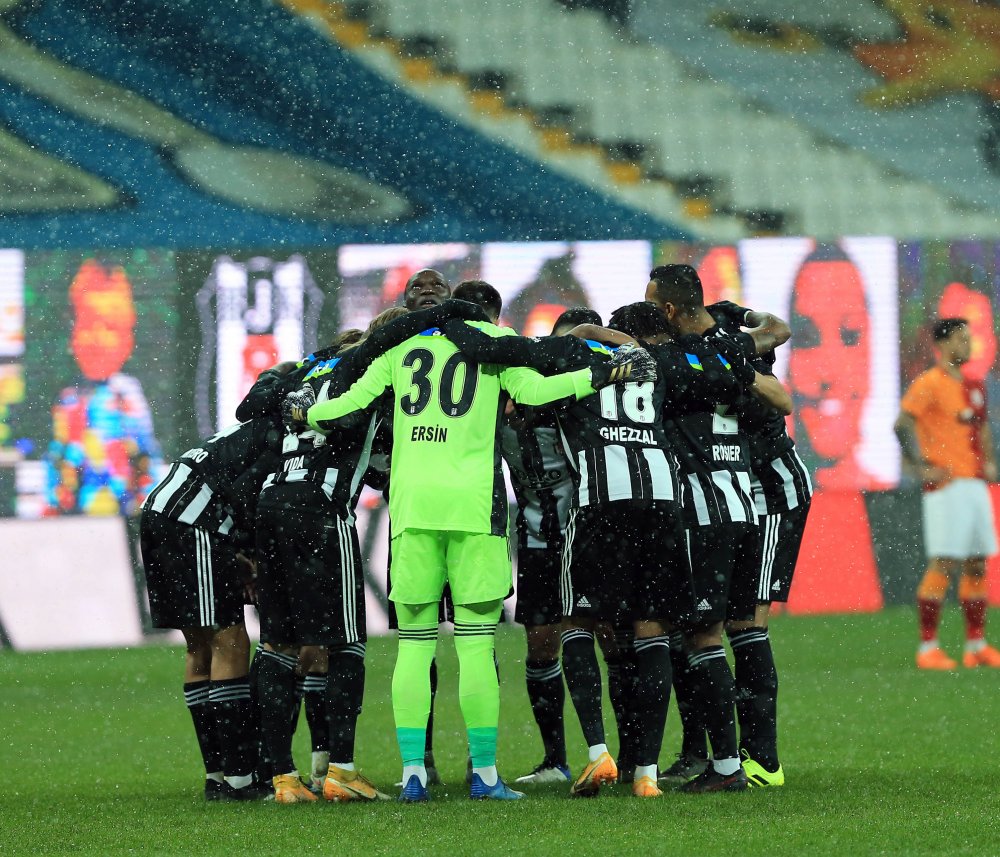 Beşiktaş - Galatasaray: 0-0 (İLK YARI)