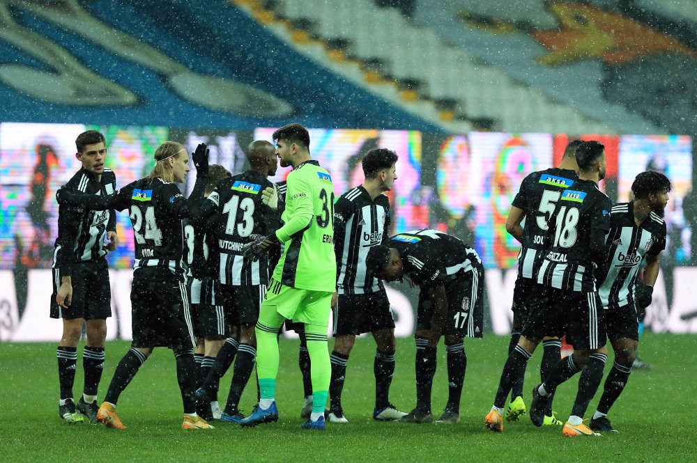 Beşiktaş - Galatasaray: 0-0 (İLK YARI)