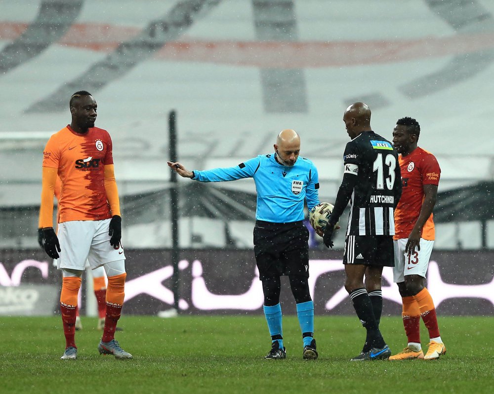 Beşiktaş - Galatasaray: 0-0 (İLK YARI)