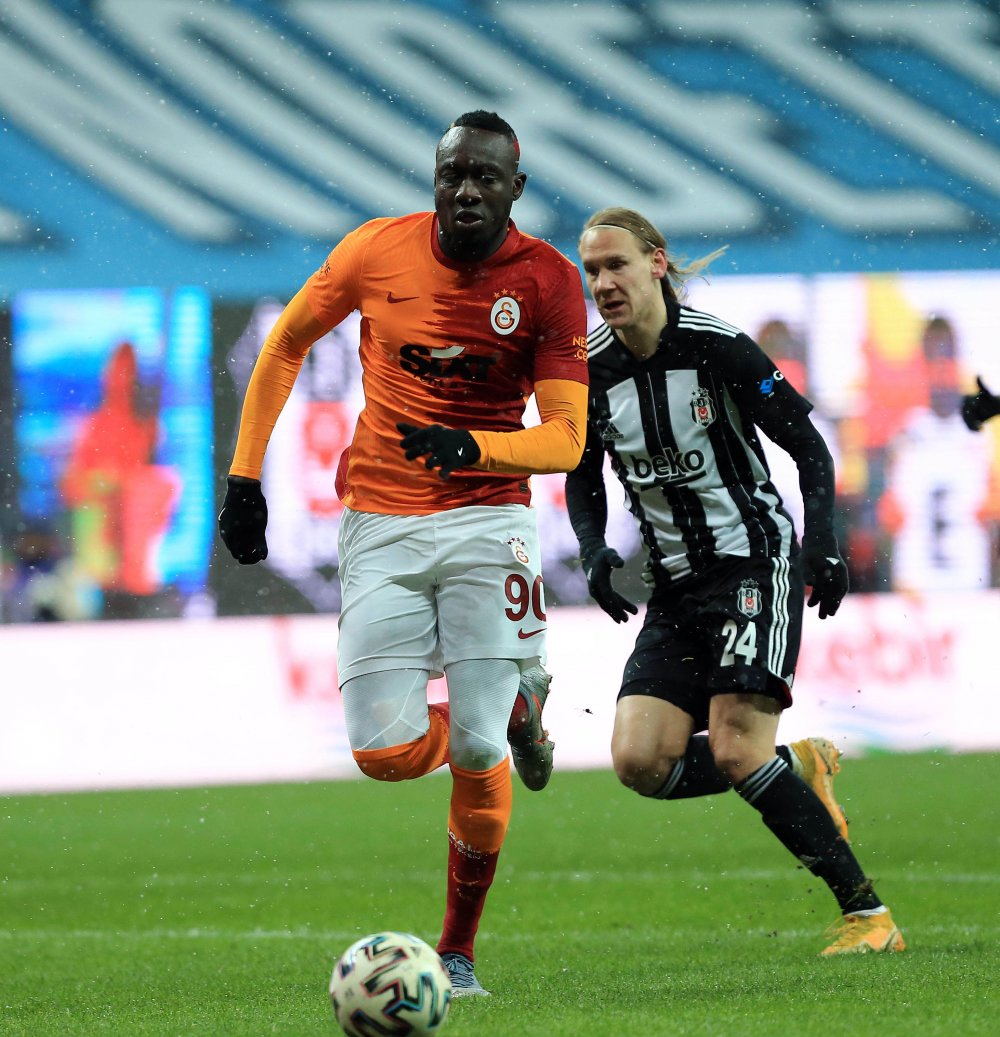 Beşiktaş - Galatasaray: 0-0 (İLK YARI)