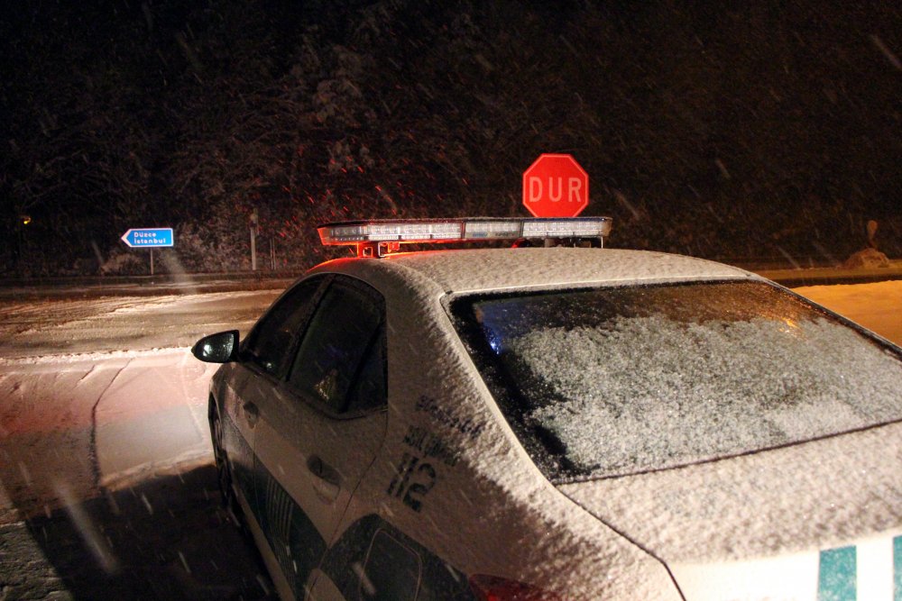 Bolu'da kar yağışı