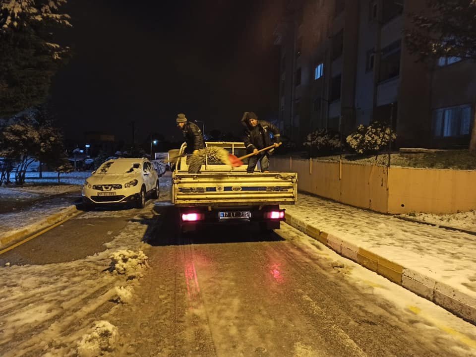 Çanakkale'de kar yağışı başladı