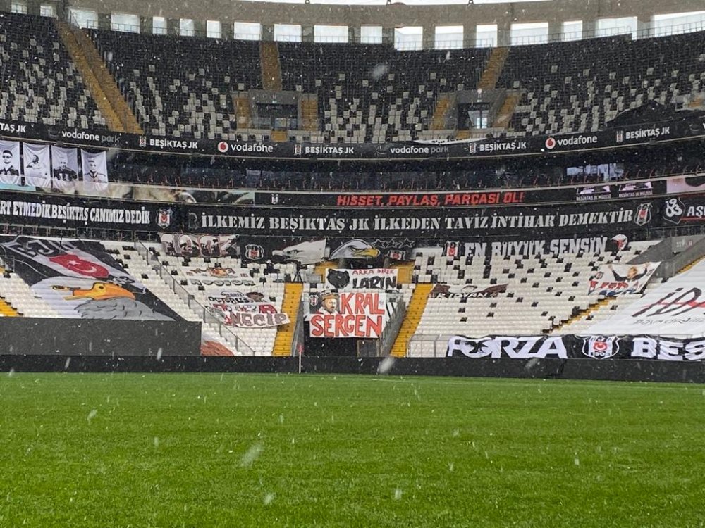 Derbi sahnesi Beşiktaş ve Galatasaray'ı bekliyor