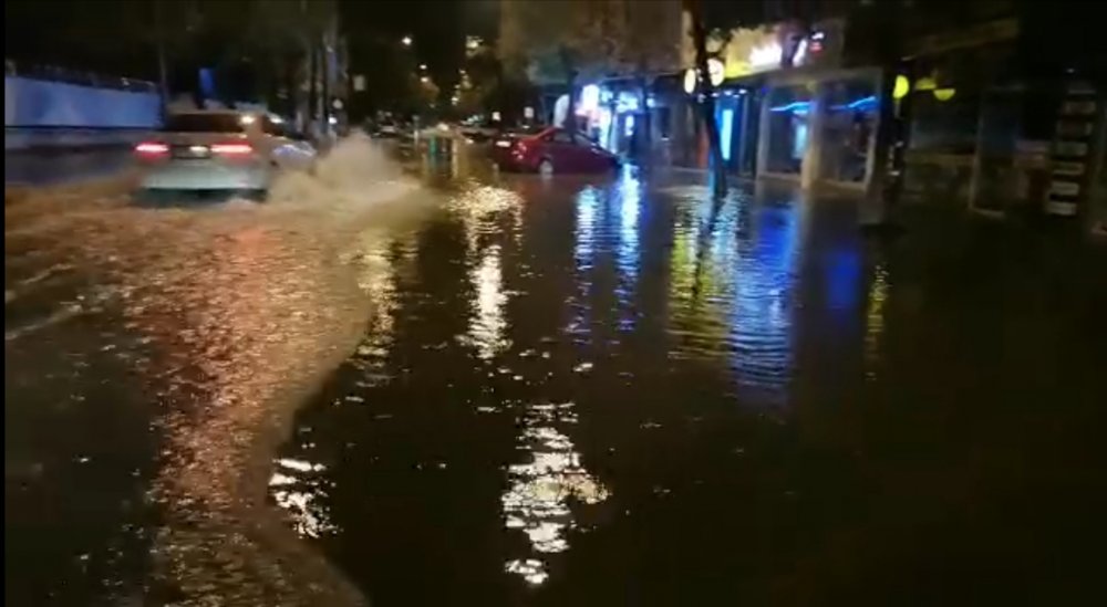 Fethiye'de sağanak hayatı olumsuz etkiledi