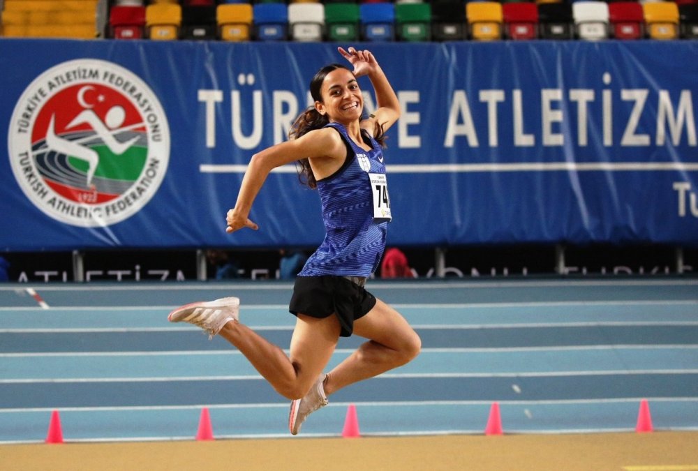 Milli atlet Ayşe Tekdal’dan tarihi rekor