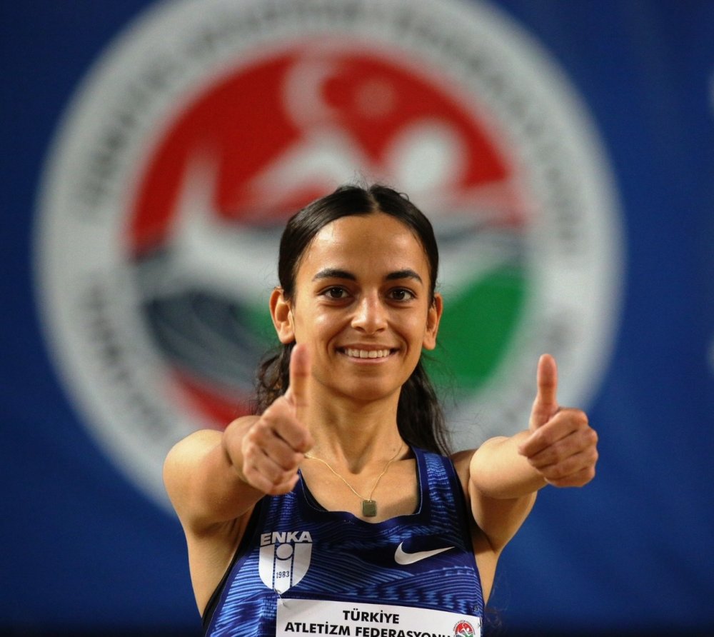 Milli atlet Ayşe Tekdal’dan tarihi rekor