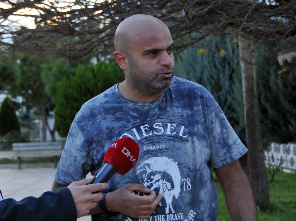 Namaz kılmak için girdiği camide mahsur kaldı