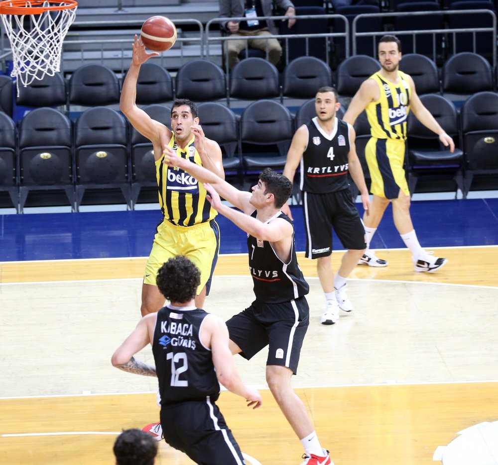 Pota derbisinde kazanan Beşiktaş