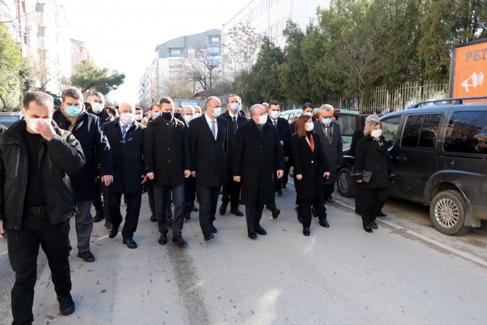 TBMM Başkanı Şentop: Aşının faydalı olduğu konusunda hiçbir tereddüt yok