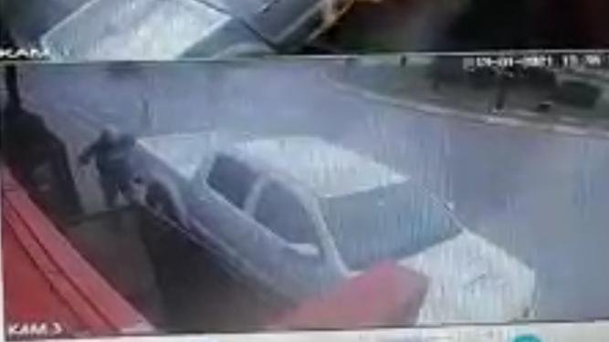 175 KİŞİLK EKİPLE ARANIYORDU: 5 gündür aranan doktor, menfeze düşen otomobilinde yaşamını yitirmiş halde bulundu
