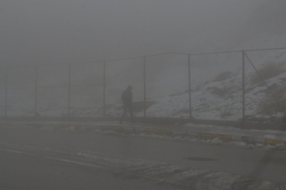 Şırnak'ta 17 köy ve 5 mezra yolu kardan kapandı