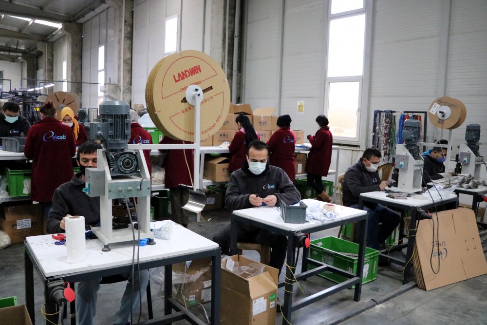 Zonguldak'ta 'eve dönüş projesi' başladı, iş insanı memleketine fabrika kurdu