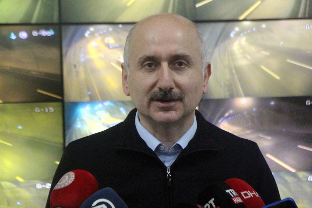 Bakan Karaismailoğlu: Yolları açık tutmak için özveriyle çalışan bir ekibimiz var