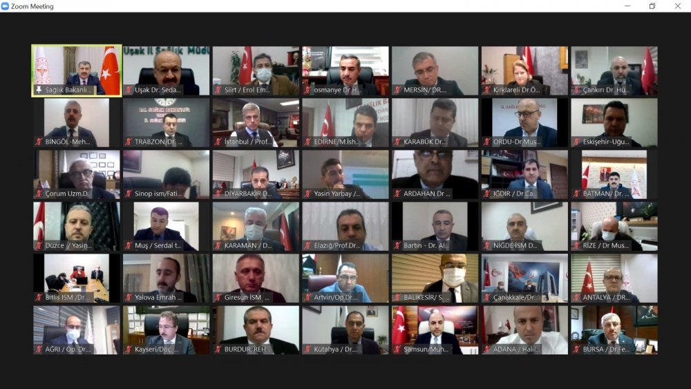 Bakan Koca: Sağlık çalışanlarımızdan 830 bin kişi aşının ilk dozunu oldu