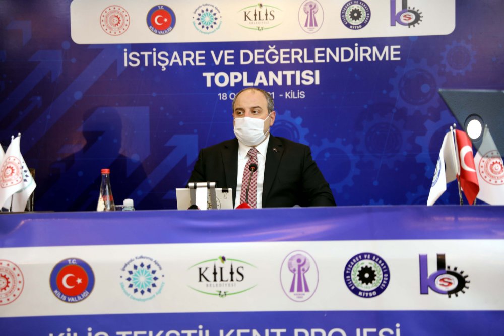 Bakan Varank: Facebook da Türkiye'de bir temsilcilik açma kararını açıkladı.