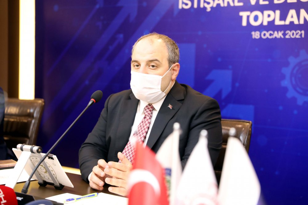 Bakan Varank: Facebook da Türkiye'de bir temsilcilik açma kararını açıkladı.