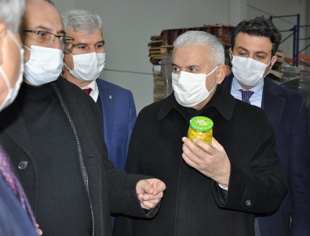 Binali Yıldırım, Manisa Valisi Karadeniz'i ziyaret etti