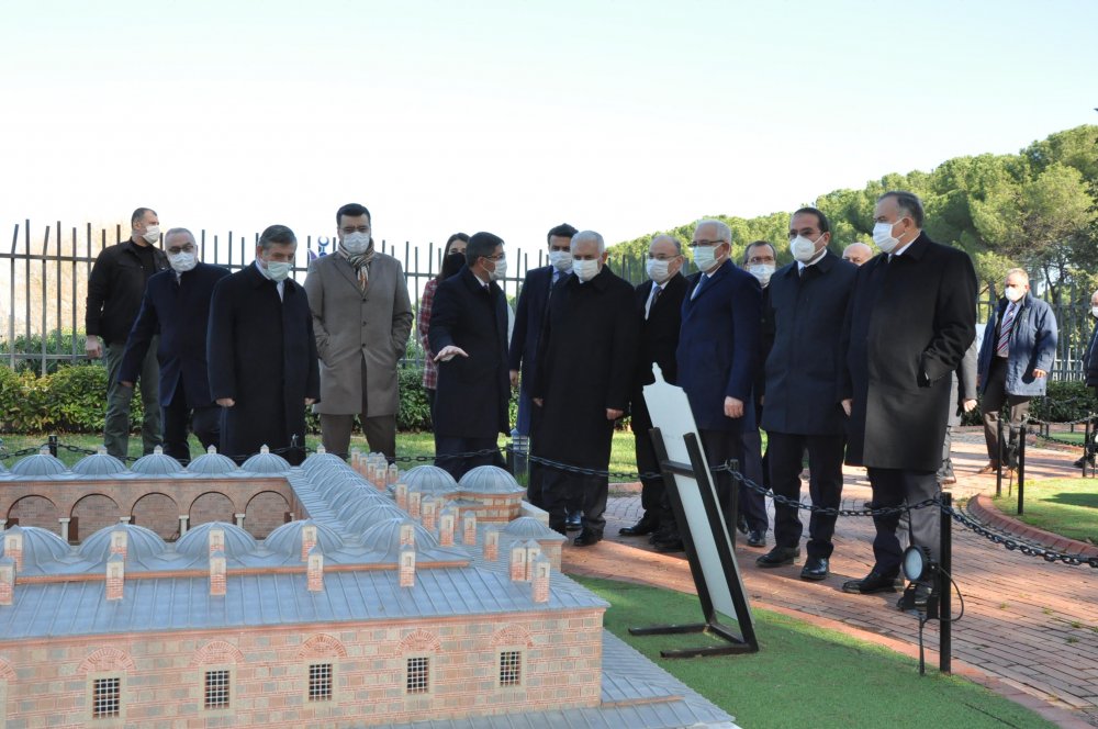 Binali Yıldırım, Manisa Valisi Karadeniz'i ziyaret etti