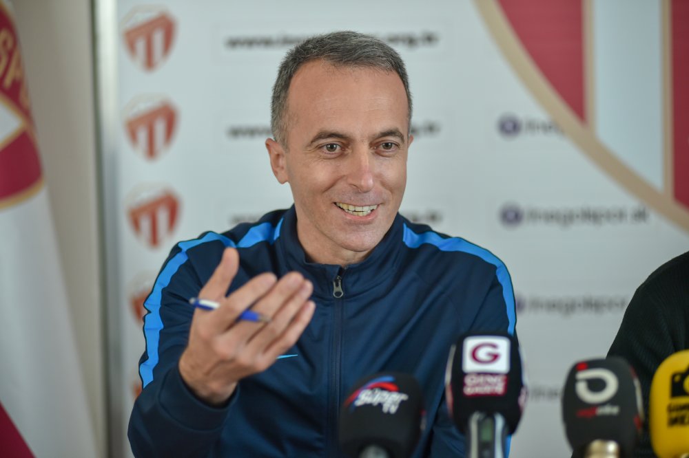 İnegölspor, Özgür Şahin ve ekibi ile anlaştı