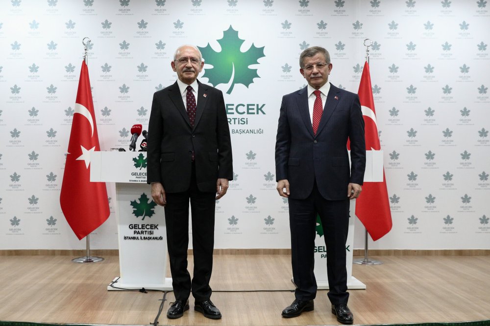 Kılıçdaroğlu Davutoğlu'nu İstanbul'da ziyaret etti "Kendi ülkemizde huzur içinde yaşamak istiyoruz.