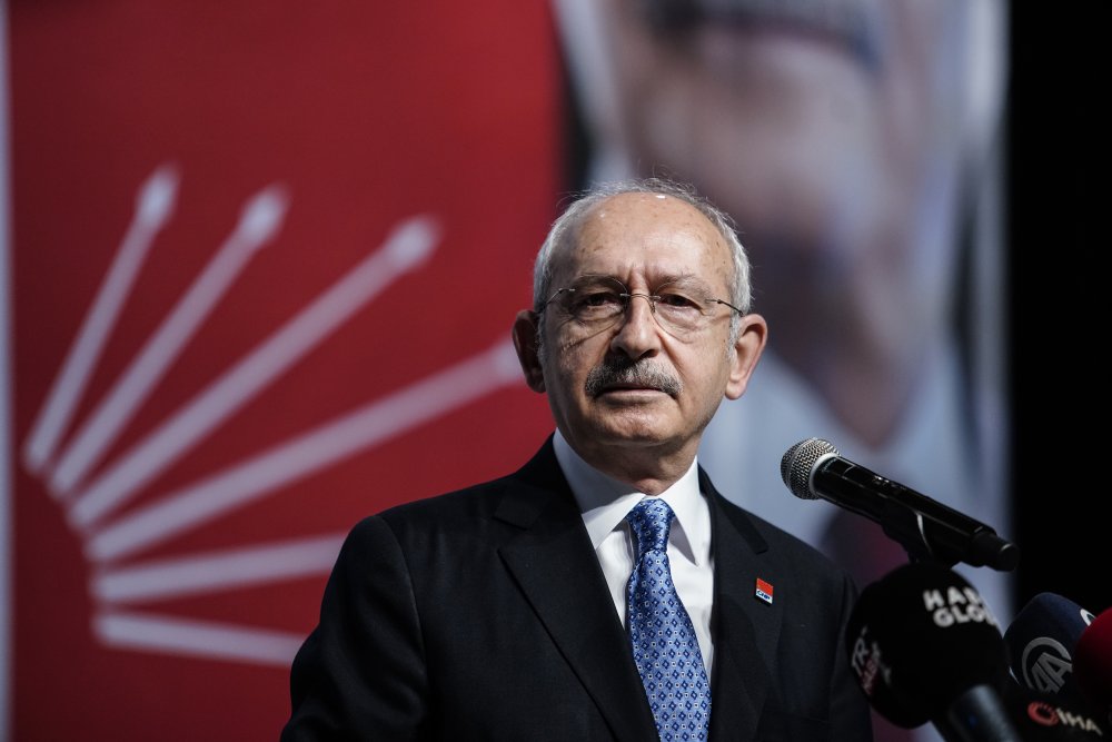 Kılıçdaroğlu, İstanbul'da apartman görevlileri ile bir araya geldi