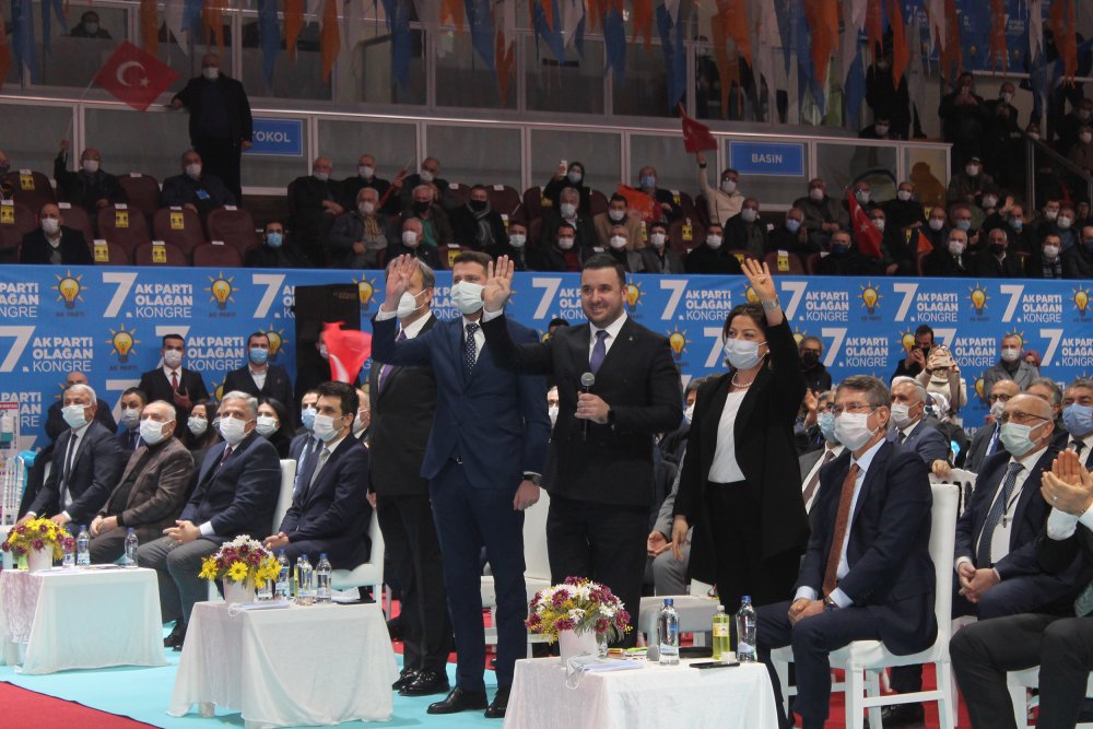 AK Parti Genel Başkan Yardımcısı Canikli: Macron, bükemediği bileği öptü