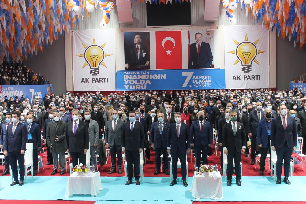 AK Parti Genel Başkan Yardımcısı Canikli: Macron, bükemediği bileği öptü