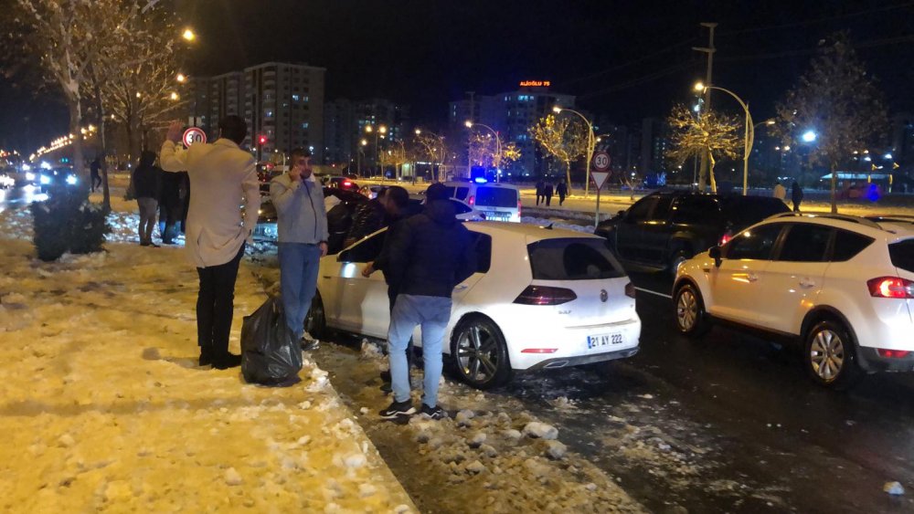 Diyarbakır’da 22 aracın karıştığı zincirleme kaza: Çok sayıda yaralı