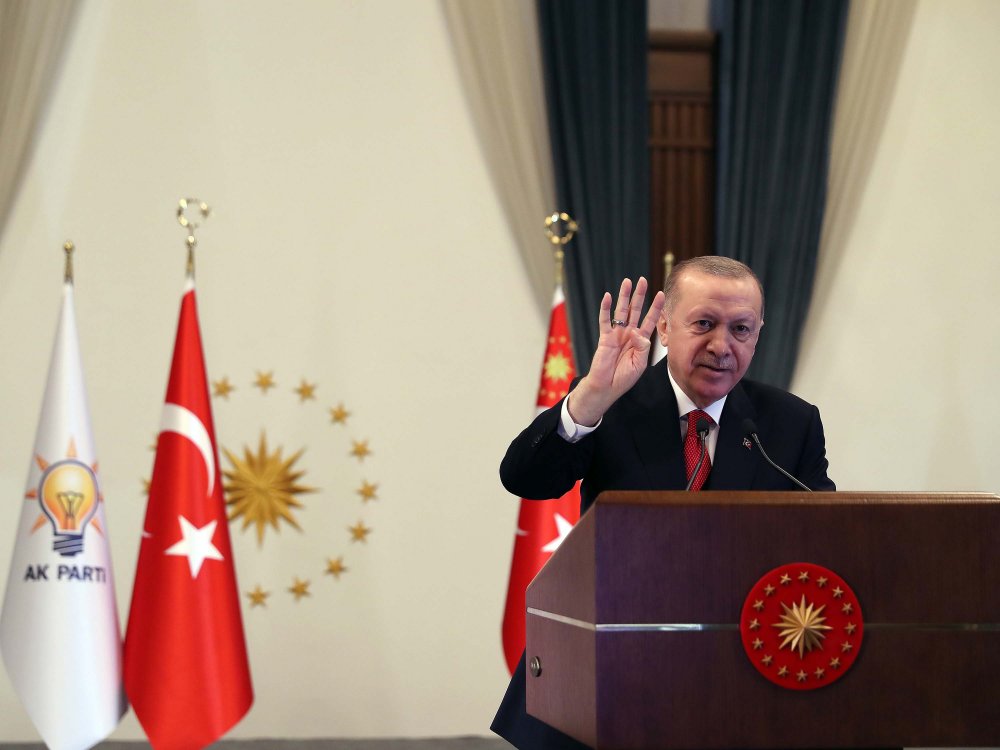 Erdoğan'dan kritik açıklama: Milletin yarısından fazlasının desteğini alamayan hiç kimseye ülkenin yönetimi teslim edilemez