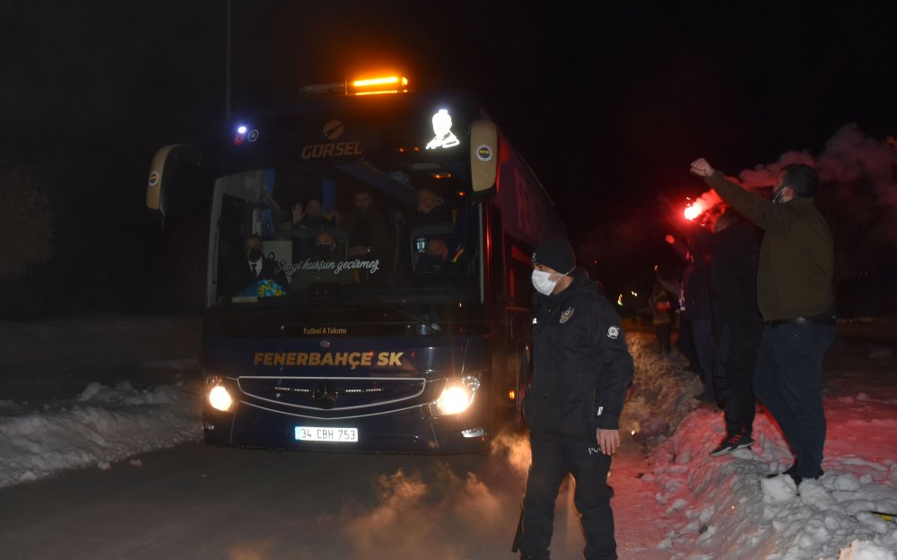 Fenerbahçe kafilesi Sivas'ta