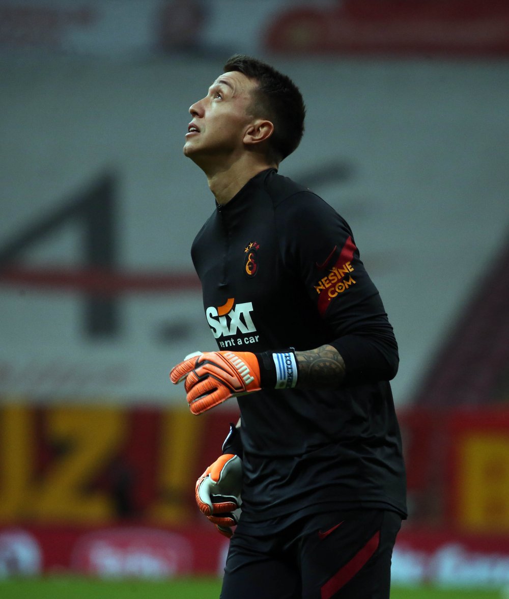 Galatasaray'da Muslera 220 gün sonra döndü