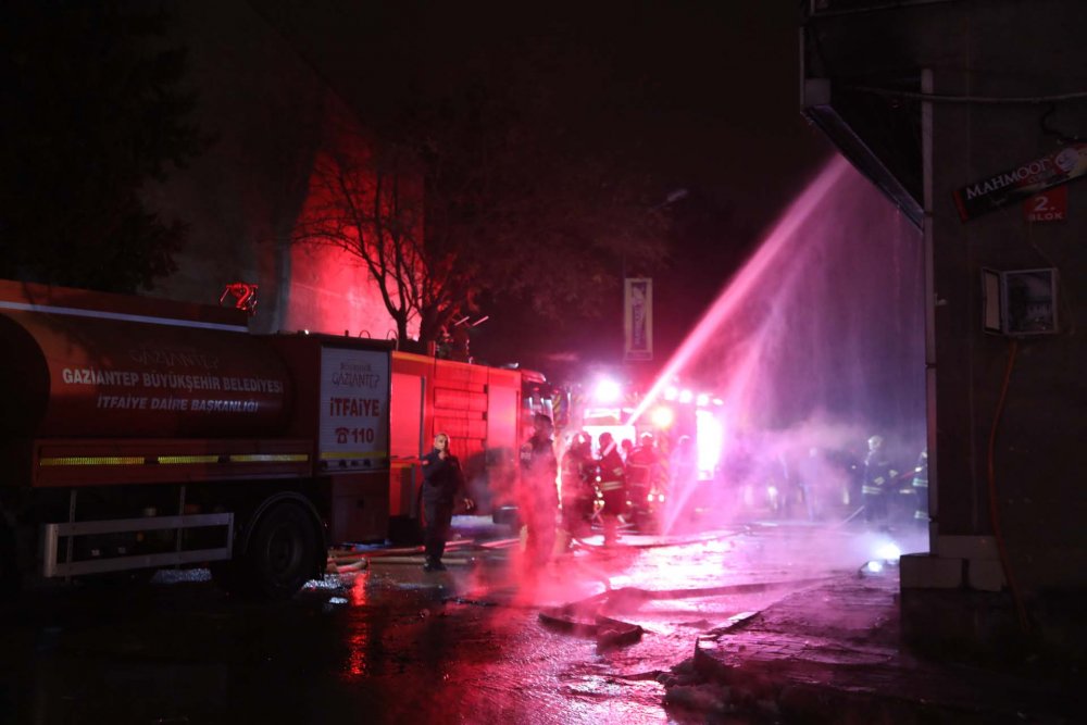Gaziantep’te hırdavatçıda yangın