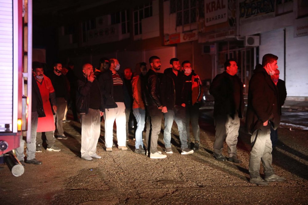 Gaziantep’te hırdavatçıda yangın